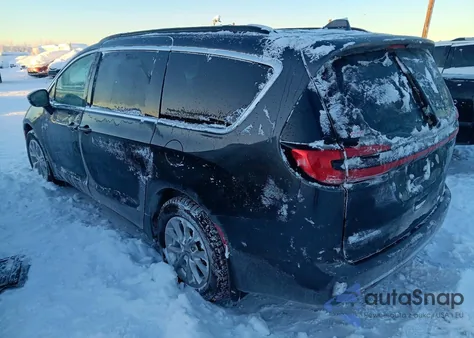 2022 Chrysler Pacifica Touring L z USA, uszkodzony, nr VIN 2C4RC3BG2NR175065